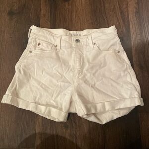 Denizen from Levi's Women's Cream Jean Shorts
